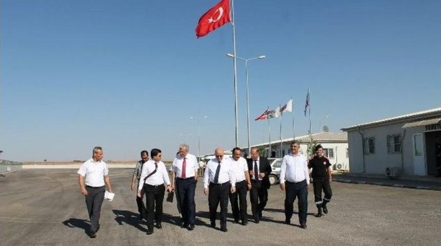 Milli Eğitim Müdürlerinden Elbeyli Kampına Ziyaret