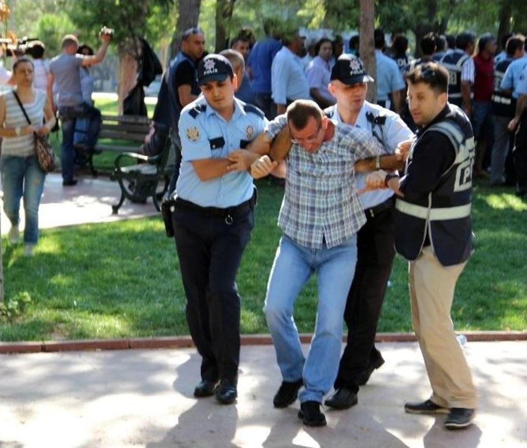 Soma Davası Polis M&uuml;dahalesiyle Başladı