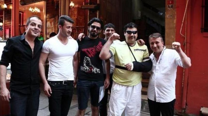Irish-Kuwaiti Tourist Draws Great Interest On Streets, Having Taken Down A Mob Of Shopkeepers In Istanbul
