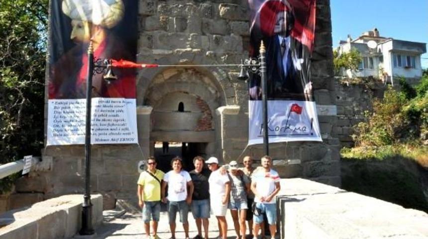 Amasra'yı Bayraklarla S&uuml;slediler