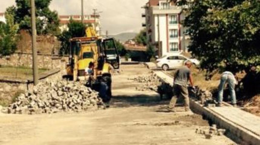 K&ouml;rfez Kaldırımları Yeni Y&uuml;z&uuml;ne Kavuşuyor