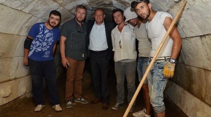 Antik Kent&rsquo;te Tarihi Galeriye Ulaşıldı