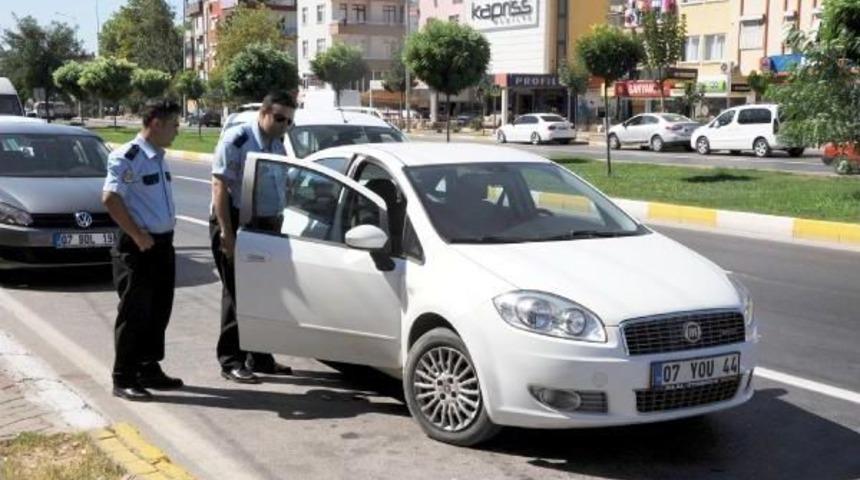 Bankadan &Ccedil;ektiği 25 Bin Lirayı &Ccedil;aldılar