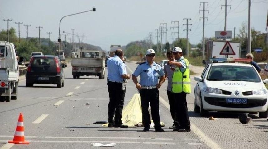 Babasının Cansız Bedenini Son Kez Öpüp Kokladı