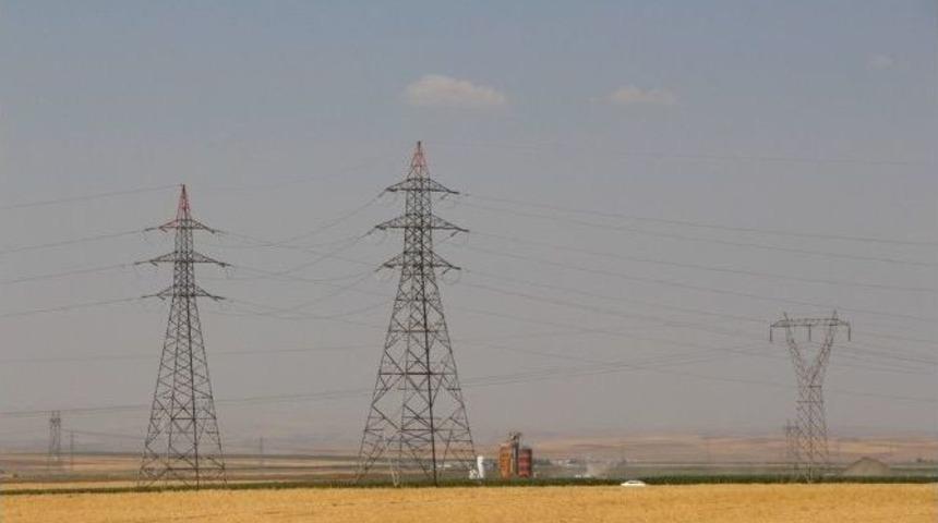 Pkk&rsquo;dan Silopi&rsquo;de Elektrik Hattına Bombalı Saldırı