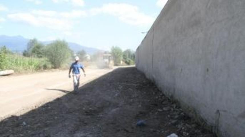 Akyazı&rsquo;da Temizlik, Bakım Ve Onarım &Ccedil;alışmaları Devam Ediyor