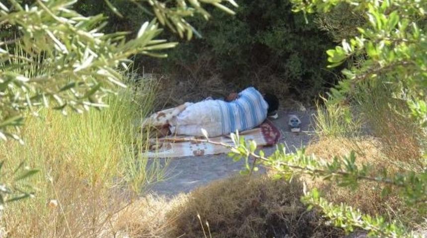 Ka&ccedil;akların Lastik Botma Midilli Yolculuğu 45 Dakika S&uuml;r&uuml;yor