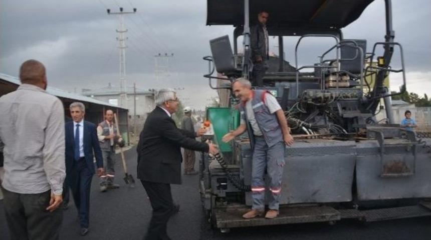 Kars Belediyesi&rsquo;nin Asfalt &Ccedil;alışmaları Devam Ediyor