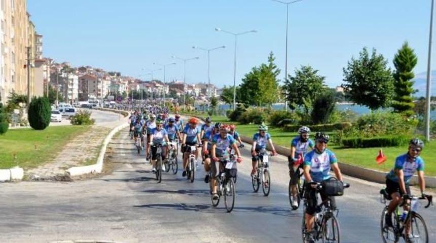 Tek Bacağıyla Bisiklet Yarışına Katıldı