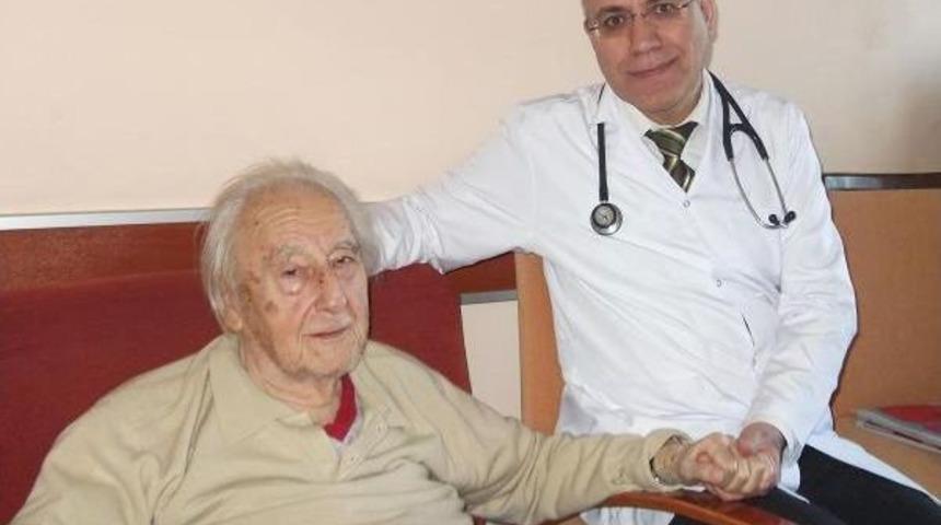 Oktay Akbal Hayatını Kaybetti