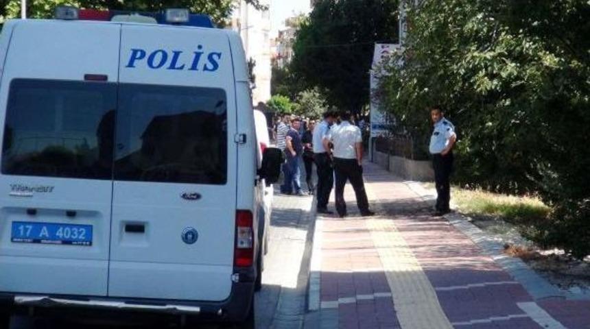 İncir Ağacından D&uuml;şerek &Ouml;ld&uuml;