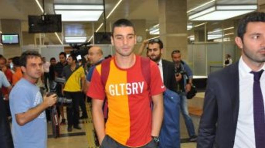 Galatasaray, Cenk G&ouml;nen&rsquo;i A&ccedil;ıkladı