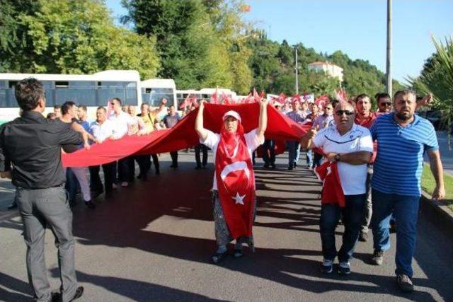 Erdemir Işçisi Teröre Tepki Için Yürüdü