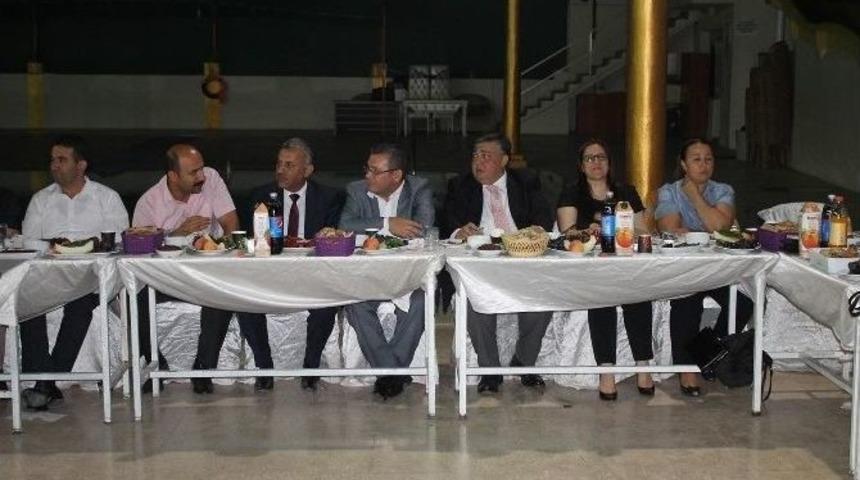 Reyhanlı Kaymakamı G&uuml;ler&rsquo;e Veda Yemeği