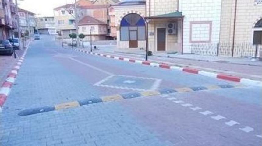 Perşembe Belediyesi Yollara Hız Kesiciler Yerleştiriyor