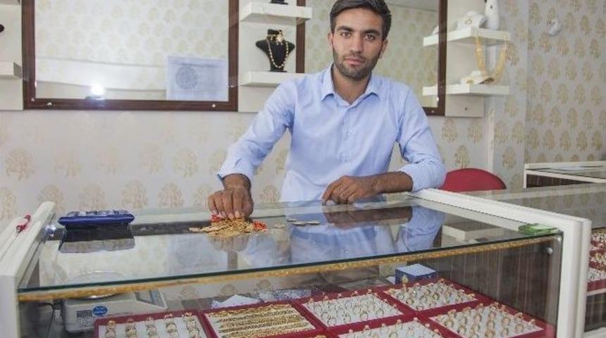 Altın Satışlarında D&uuml;ş&uuml;ş Yaşanıyor