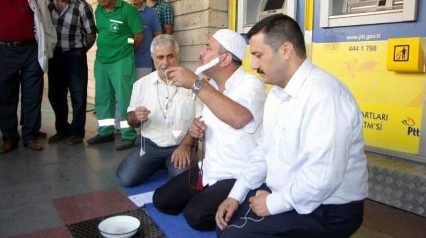 Ptt Atm&rsquo;sinde Kaybolan 285 Bin Lirayı Cinci Hoca İle Aradılar