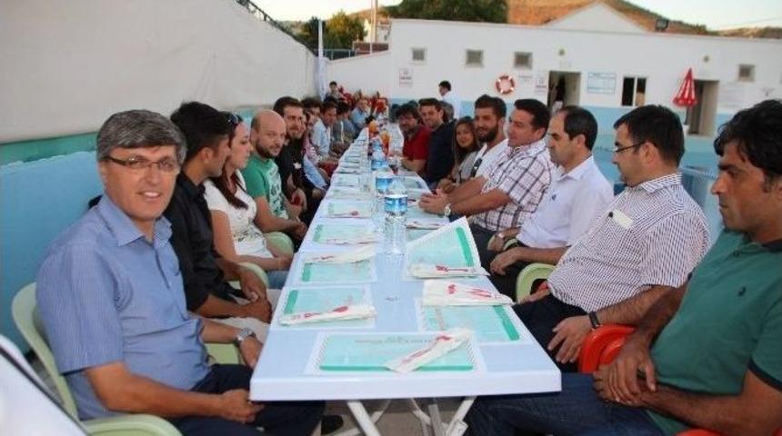 Başkan Bakıcı&rsquo;dan Yaz Spor Okulu Hocalarına Teşekk&uuml;r Yemeği