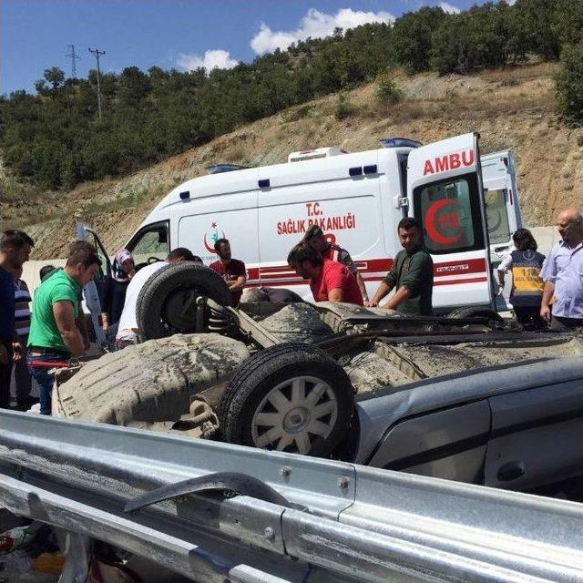 Yaşlı Çift Tosya’da Kaza Yaptı: 2 Yaralı