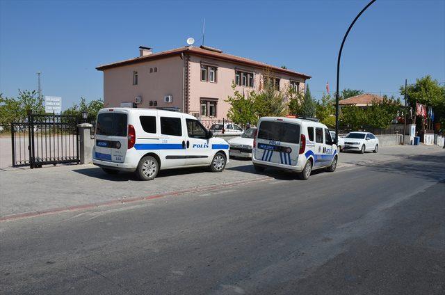Malatya'da polis memuru karakolda bıçaklandı