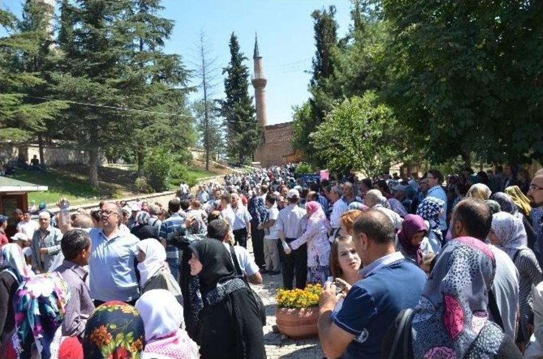 Bilecik&rsquo;te Hacı Adayları Dualarla Uğurlandı