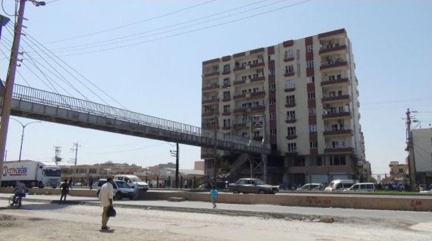 Vali Ko&ccedil;ak Kızıltepe&rsquo;deki Patlama Yerinde İncelemelerde Bulundu