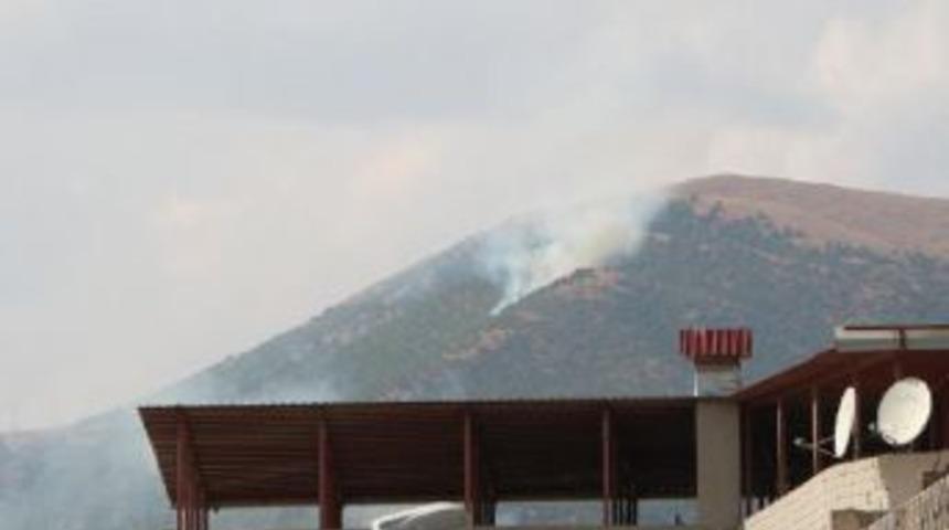 Şemdinli'de Askeri Aracın Ge&ccedil;işi Sırasında Mayın Tuzağı
