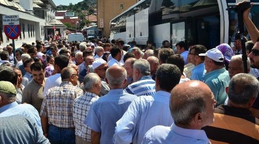 270 Hacı Adayını Kutsal Topraklara Yolcu Ettiler