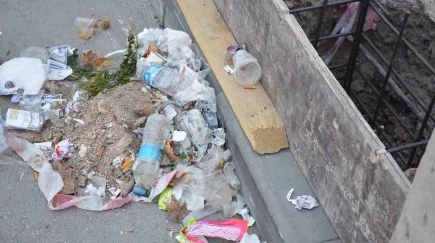 &Ccedil;ukurlar &Ccedil;&ouml;p Kutusu Haline Geldi