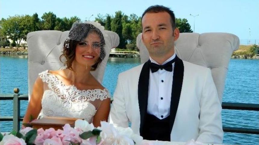 Milli Buz Hokey Oyuncusu Sinem Doğu, D&uuml;nya Evine Girdi