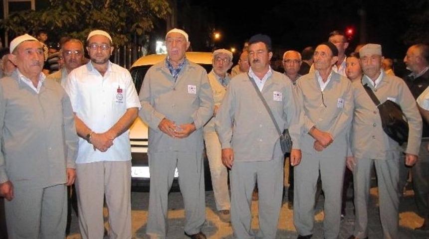 Hisarcıklı Hacı Adayları Kutsal Topraklara Uğurlandı