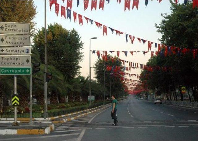 30 Ağustos Zafer Bayramı Nedeniyle İstanbul'da Bazı Yollar Trafiğe Kapatıldı