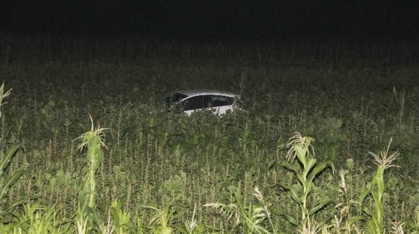 Polisin Peşinde Olduğu Otomobil Kaza Yaptı