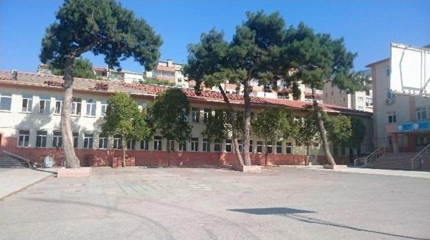 Şehitler İlk&ouml;ğretim Okulunda Yıkım Başladı