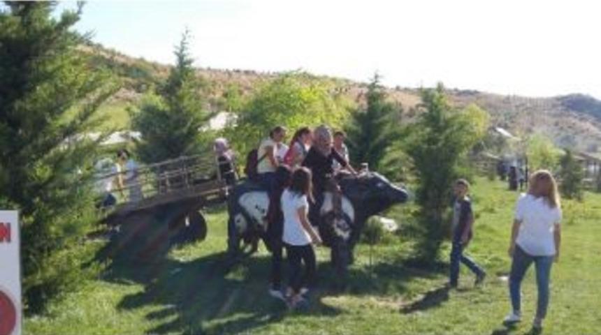 Gen&ccedil;ler Temiz Havanın Tadını &Ccedil;ıkardılar