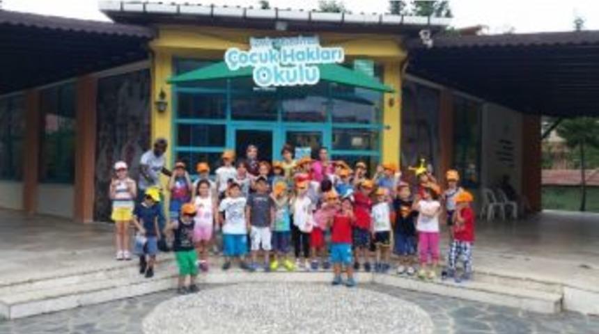 &Ccedil;ocuk Hakları Okulu Miniklere Haklarını &Ouml;ğretiyor