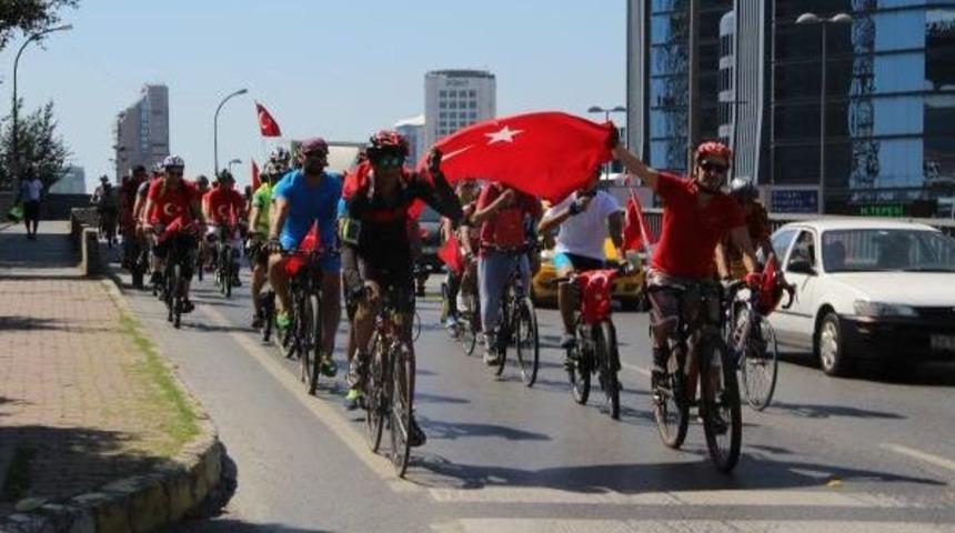 Zafer Bayramı I&ccedil;in Pedal &Ccedil;evirdiler