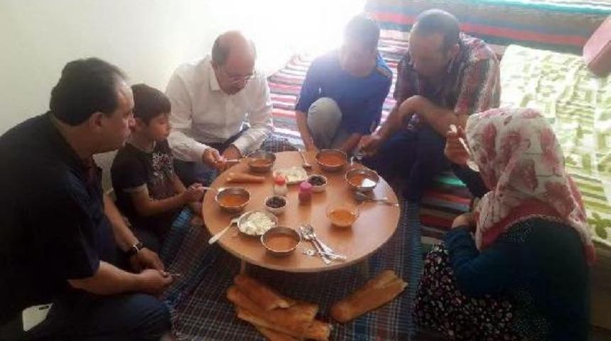 Ak Partili Tekden: Koalisyon D&ouml;nemlerinde &Uuml;lkemiz Gelişememiş