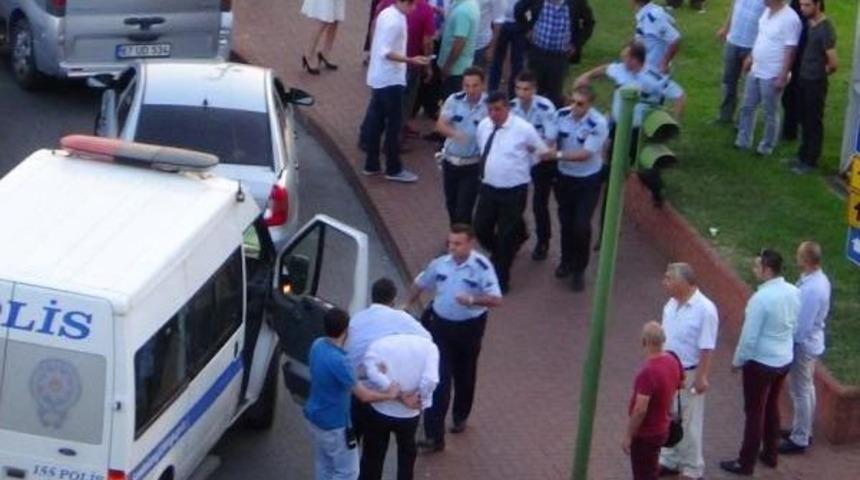 D&uuml;ğ&uuml;n Konvoyunda Havaya Ateş Etti, G&ouml;zaltına Alındı