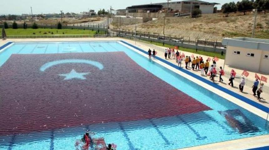 Adana'da 30 Ağustos'a S&ouml;n&uuml;k Kutlama (2)