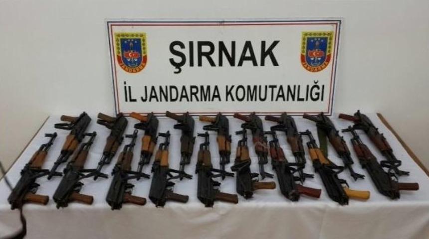 Şırnak&rsquo;ta 3 Pkk&rsquo;lı &Ouml;ld&uuml;r&uuml;ld&uuml;, &Ccedil;ok Sayıda M&uuml;himmat Ele Ge&ccedil;irildi