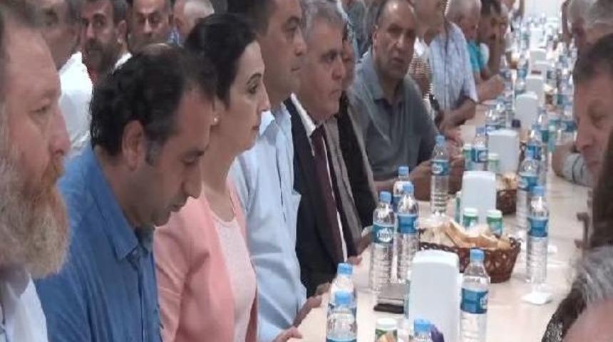 Suru&ccedil;'ta &Ouml;lenler I&ccedil;in Cemevinde 40. G&uuml;n Yemeği