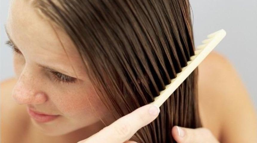 Saçlarda Örgü Ve Topuza Dikkat