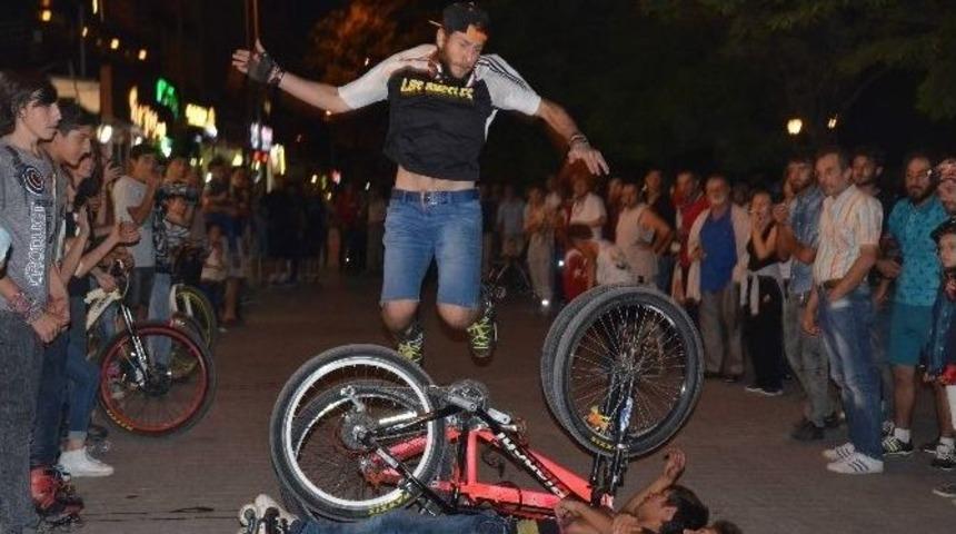 Pedallar Şehitler İçin Döndü