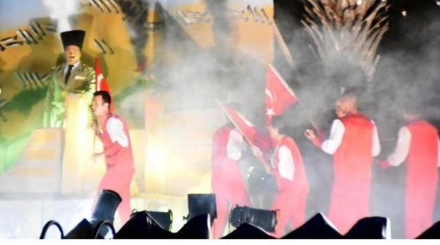 Zafer Bayramı Coşkusuna Turistler De Katıldı