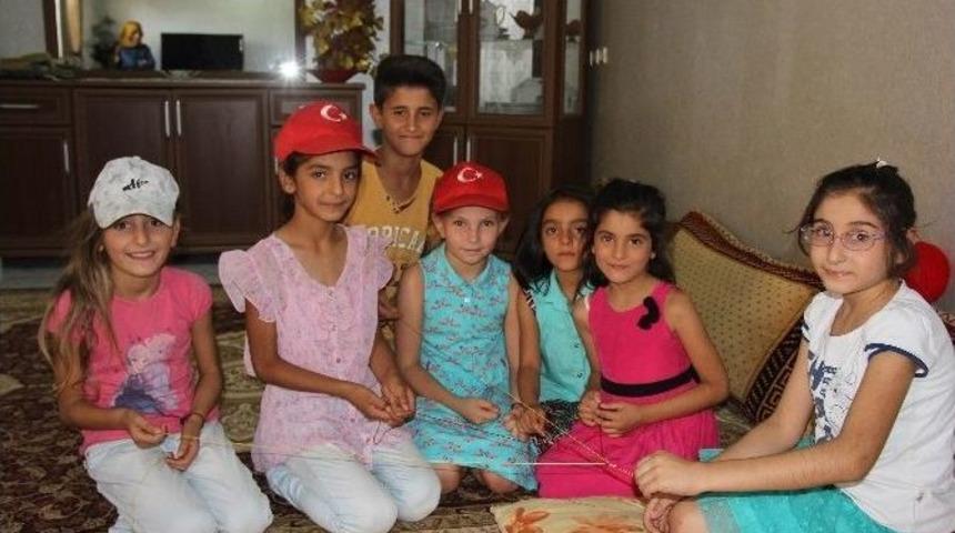 K&uuml;&ccedil;&uuml;klerin B&uuml;y&uuml;k Yardımı