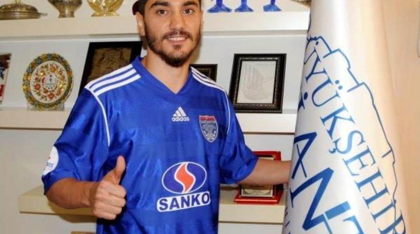 Gaziantep B&uuml;y&uuml;kşehir Belediyespor'a Murat Yıldırım'dan Imza