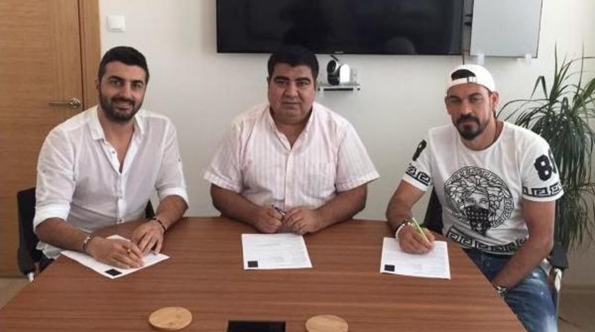 Mersin İdmanyurdu'nda Servet Ve Sinan Imzayı Attı