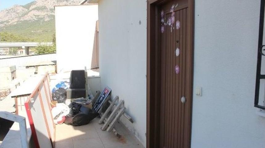 Kemer Hdp Binasına Tartışmalı Tahliye