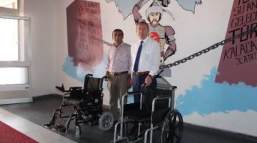 Hayırsever İşadamından Engellilere 2 Adet Ak&uuml;l&uuml; Ara&ccedil;